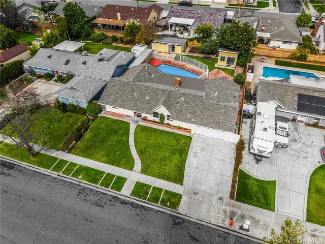 $1,500,000 | 1119 East Cumberland Road, Orange, CA 92865