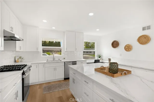 $1,500,000 | 1119 East Cumberland Road, Orange, CA 92865