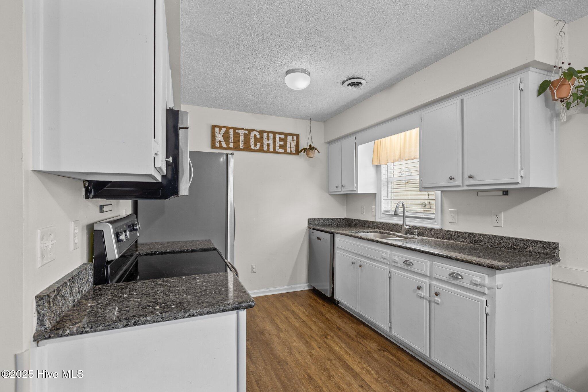 3006 Old Gate Road Morehead City, NC 28557 - Photo 17 of 49 24-web-or-mls-1S3A8467