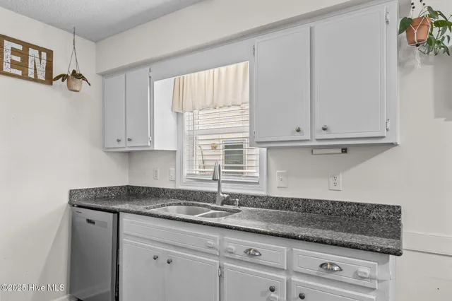 $325,000 | 3006 Old Gate Road, Morehead City, NC 28557