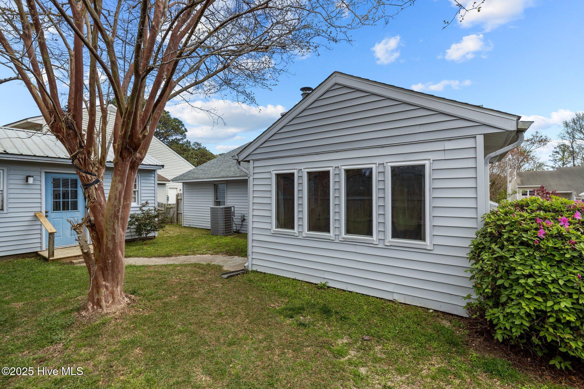 3006 Old Gate Road Morehead City, NC 28557 - Photo 5 of 49 37-web-or-mls-1S3A8538