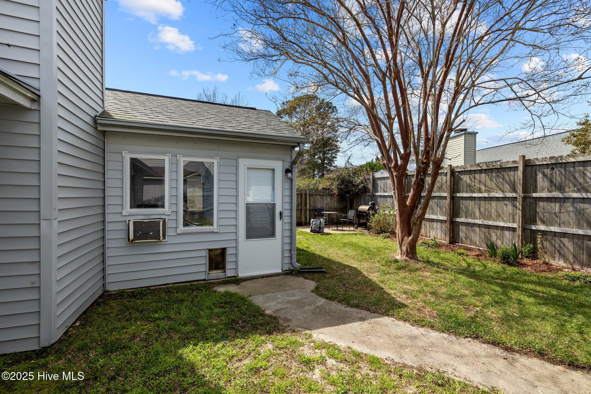 3006 Old Gate Road Morehead City, NC 28557 - Photo 7 of 49 39-web-or-mls-1S3A8548