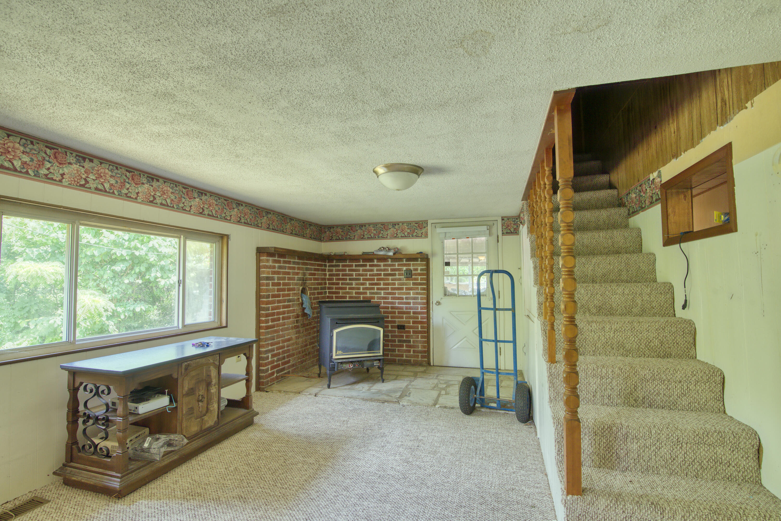 187 Valley Pike Road Bristol, TN 37620 - Photo 14 of 24 ValleyPike_31