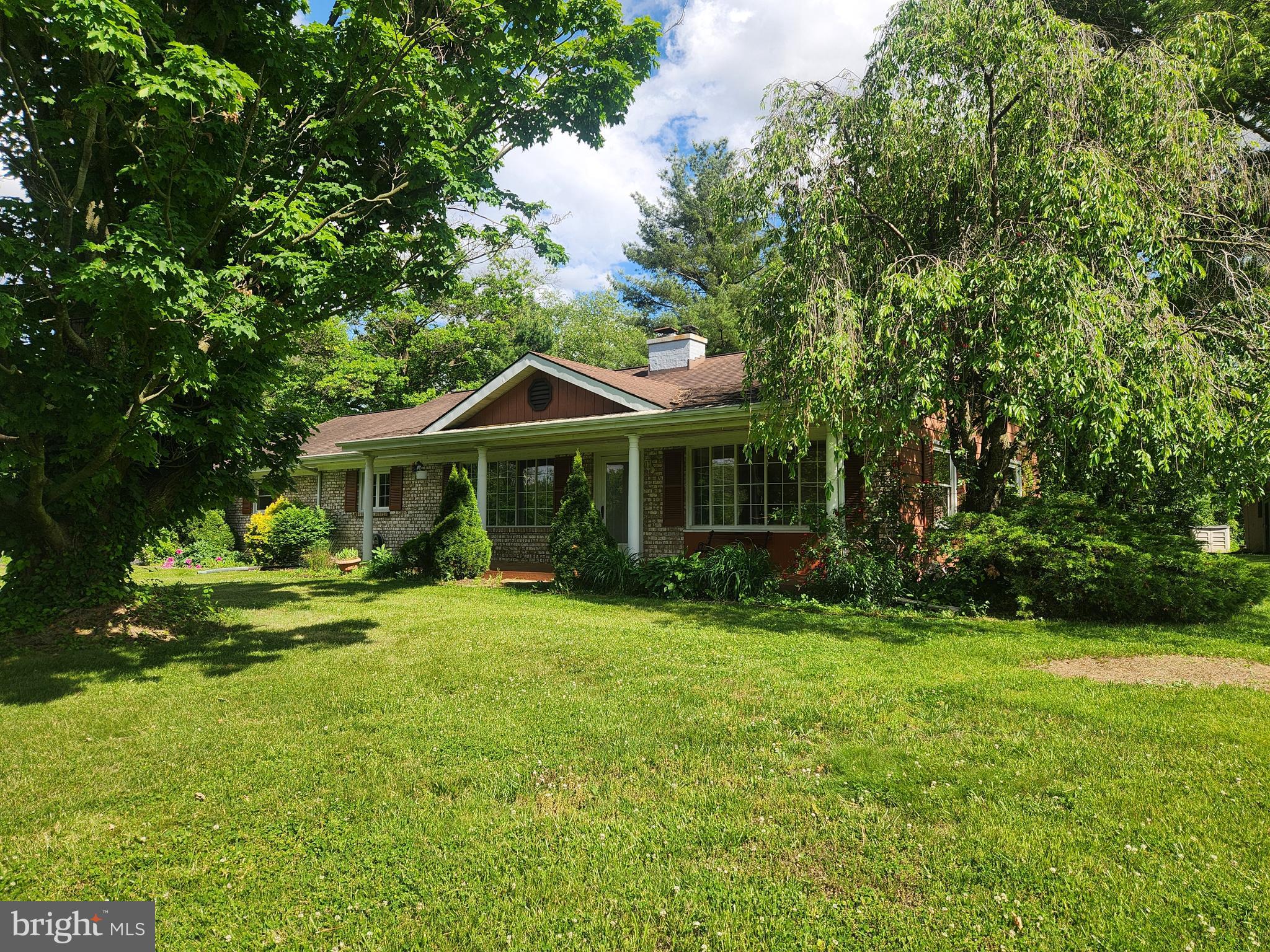723 West Sunhill Road Manheim, PA 17545 - Photo 6 of 41