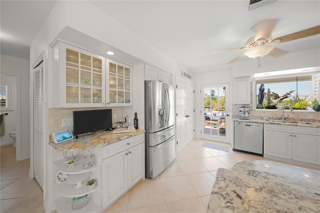 791 Broadway Street Longboat Key, FL 34228 - Photo 16 of 59