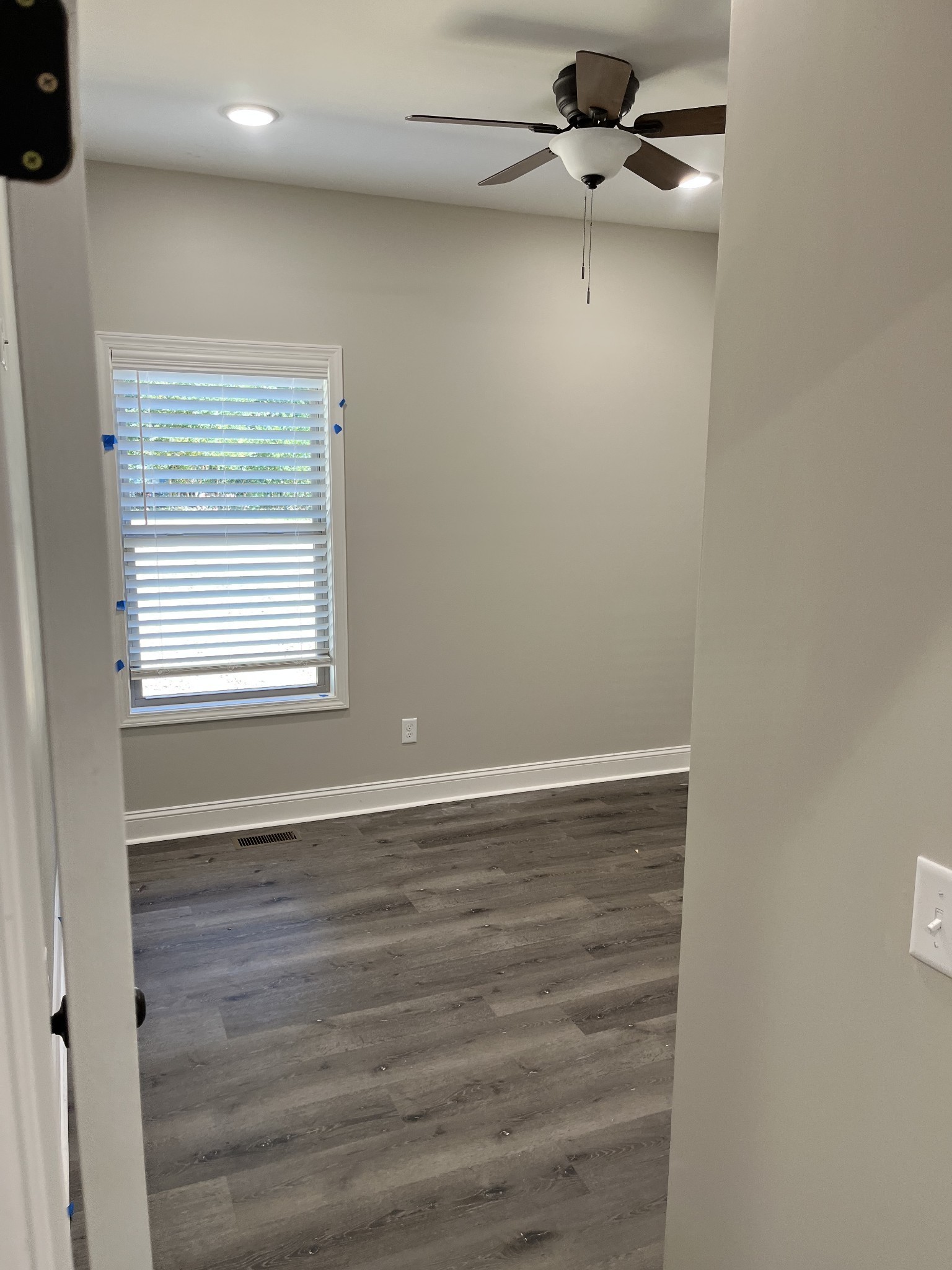 9970 West Green Cemetery Road Bon Aqua, TN 37025 - Photo 6 of 8 a view of room and window