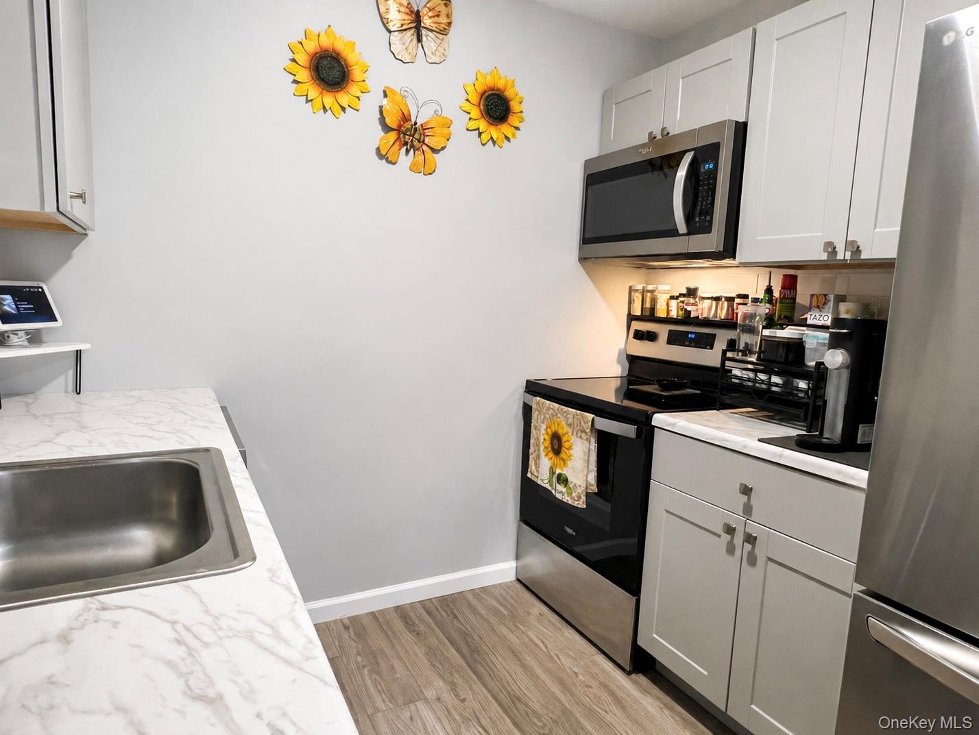 134 Eastbourne Court, Unit 134D Ridge, NY 11961 - Photo 6 of 19