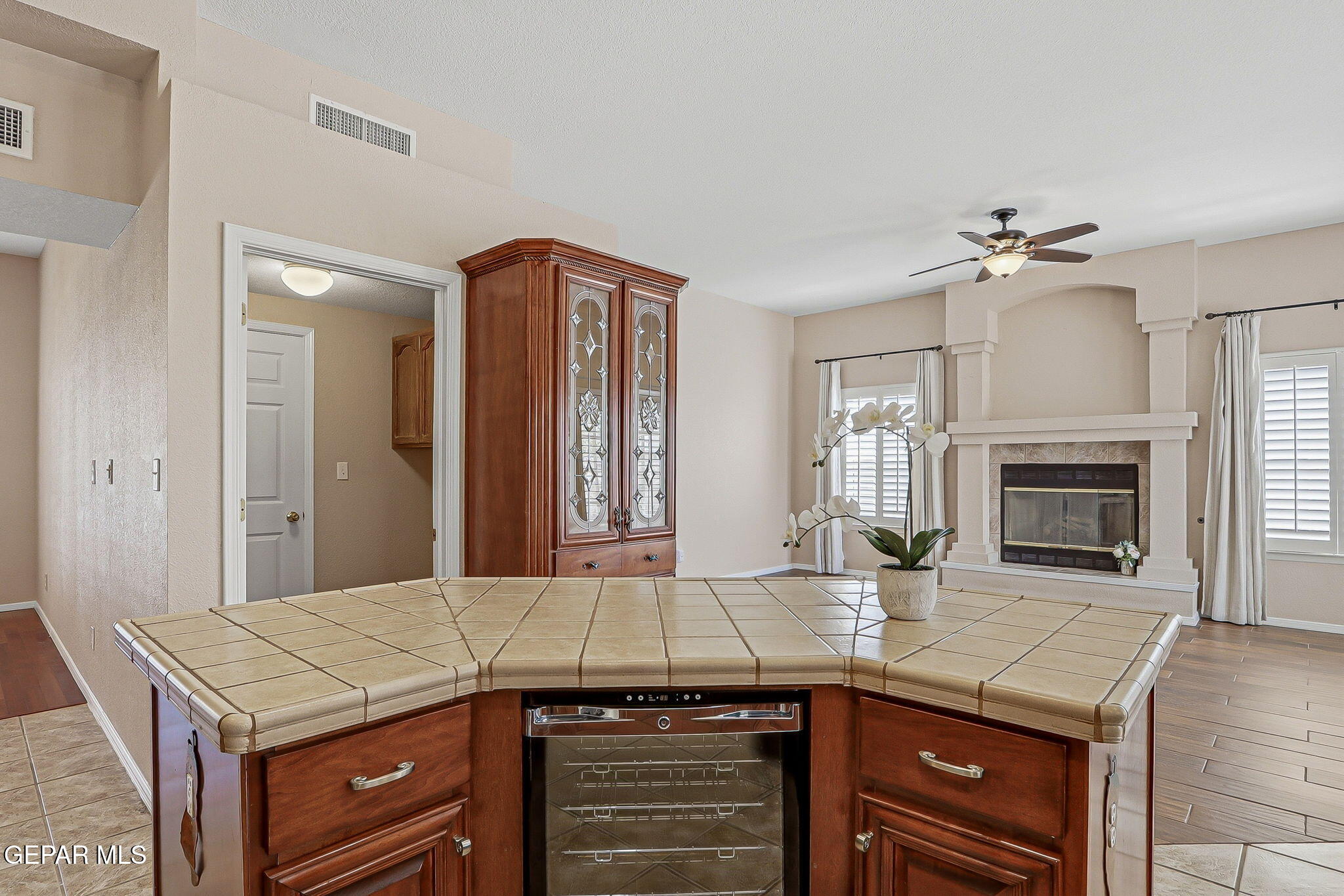 1385 Rainbow Ridge Drive El Paso, TX 79912 - Photo 15 of 49 29-web-or-mls-IMG_6257