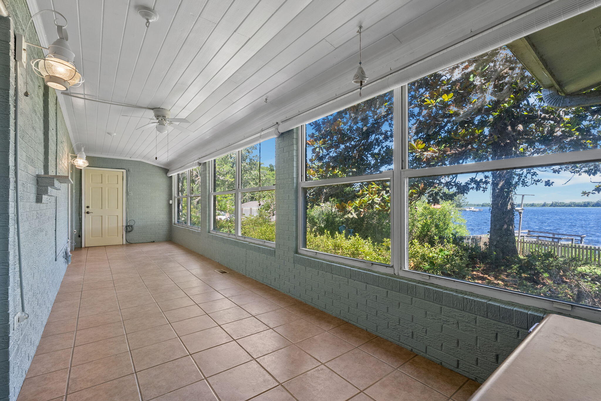 1813 State Rd S-8-560 Moncks Corner, SC 29461 - Photo 16 of 43 Sun Room