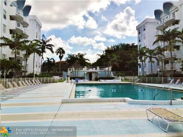 486 Northwest 165th Street, Unit B307 Miami, FL 33169 - Photo 2 of 10