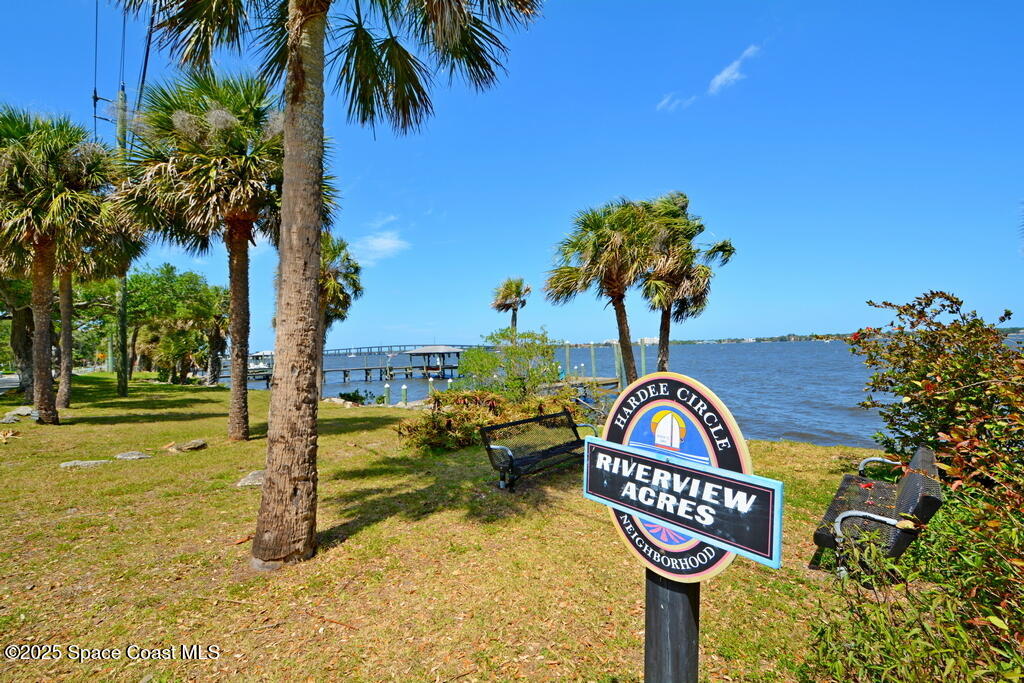 15 Hardee Circle South Rockledge, FL 32955 - Photo 2 of 44 a sign that is on the side of the road