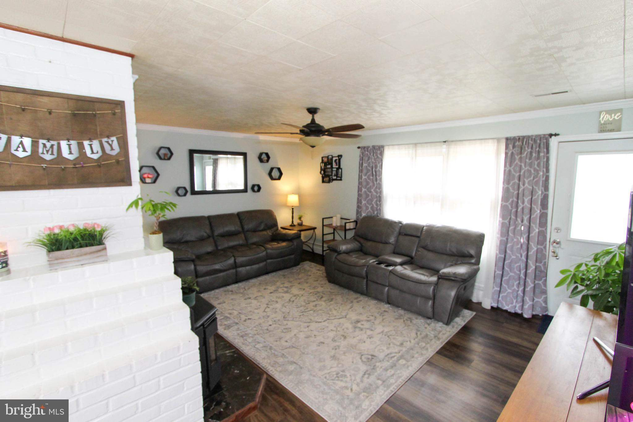 21 Vista Road Levittown, PA 19057 - Photo 22 of 25 Gallery Image 22