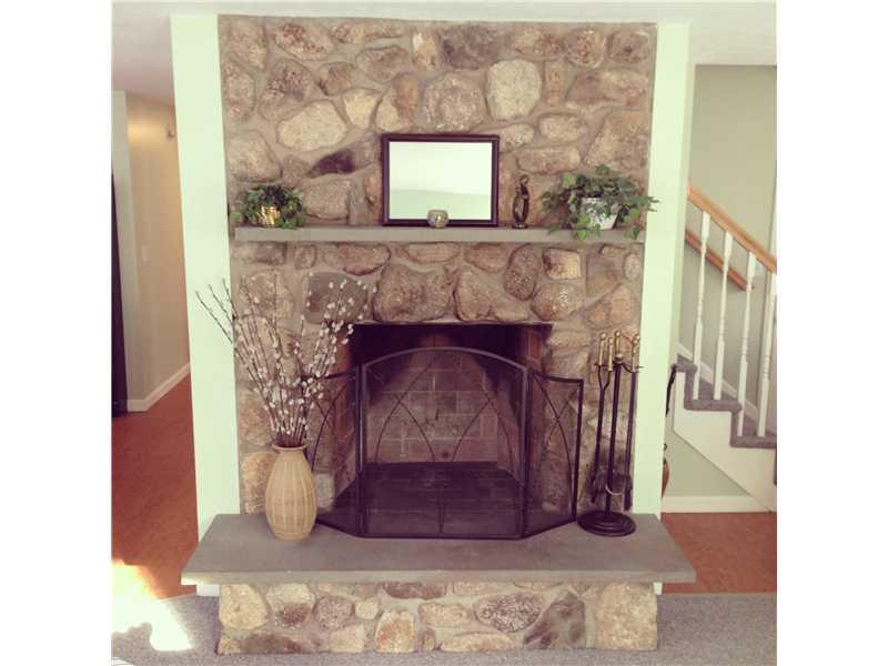 523 Maple Ridge Road Harrison, ME 04040 - Photo 9 of 21 Living Room.