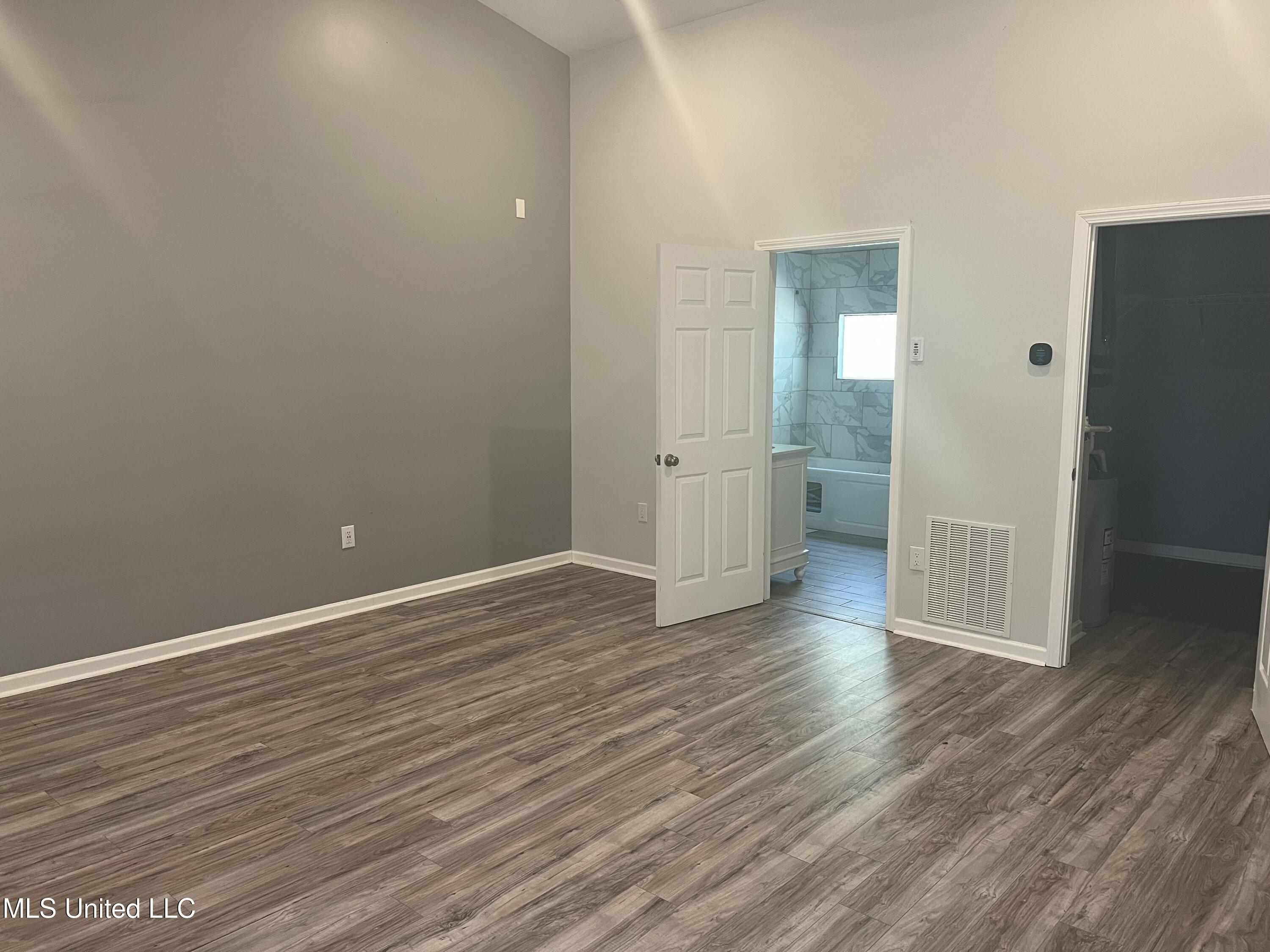 3740 Highway 301 Hernando, MS 38632 - Photo 35 of 47 IMG_4044