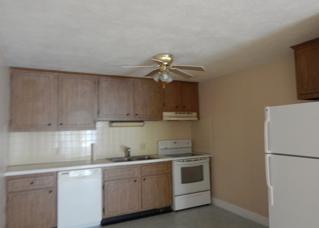 3 Walker Road, Unit 11 North Andover, MA 01845 - Photo 7 of 10 Gallery Image 7