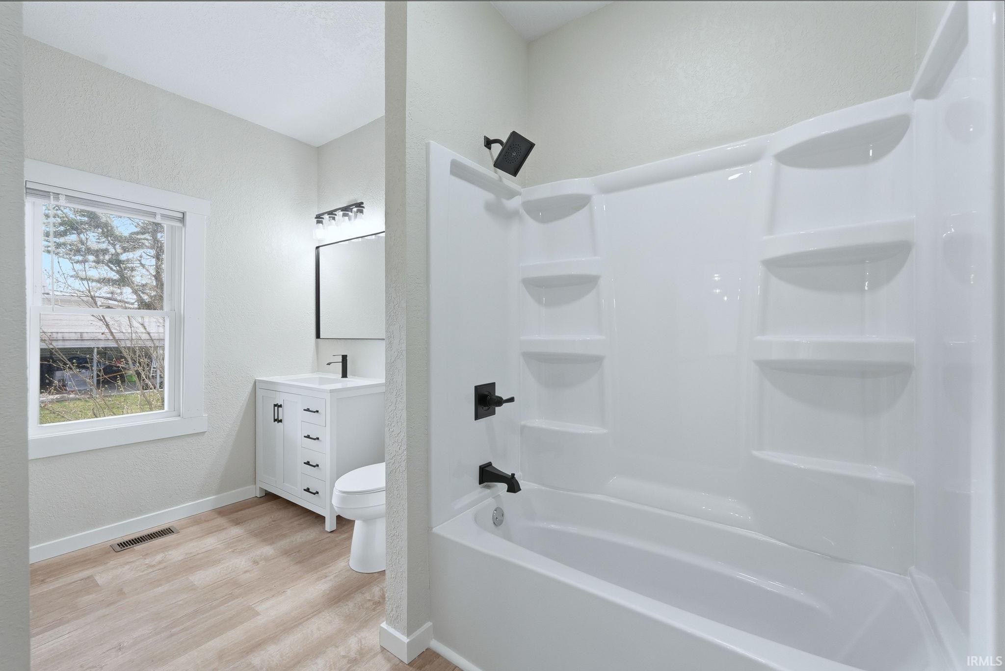 102 Martin Street Rome City, IN 46784 - Photo 5 of 31