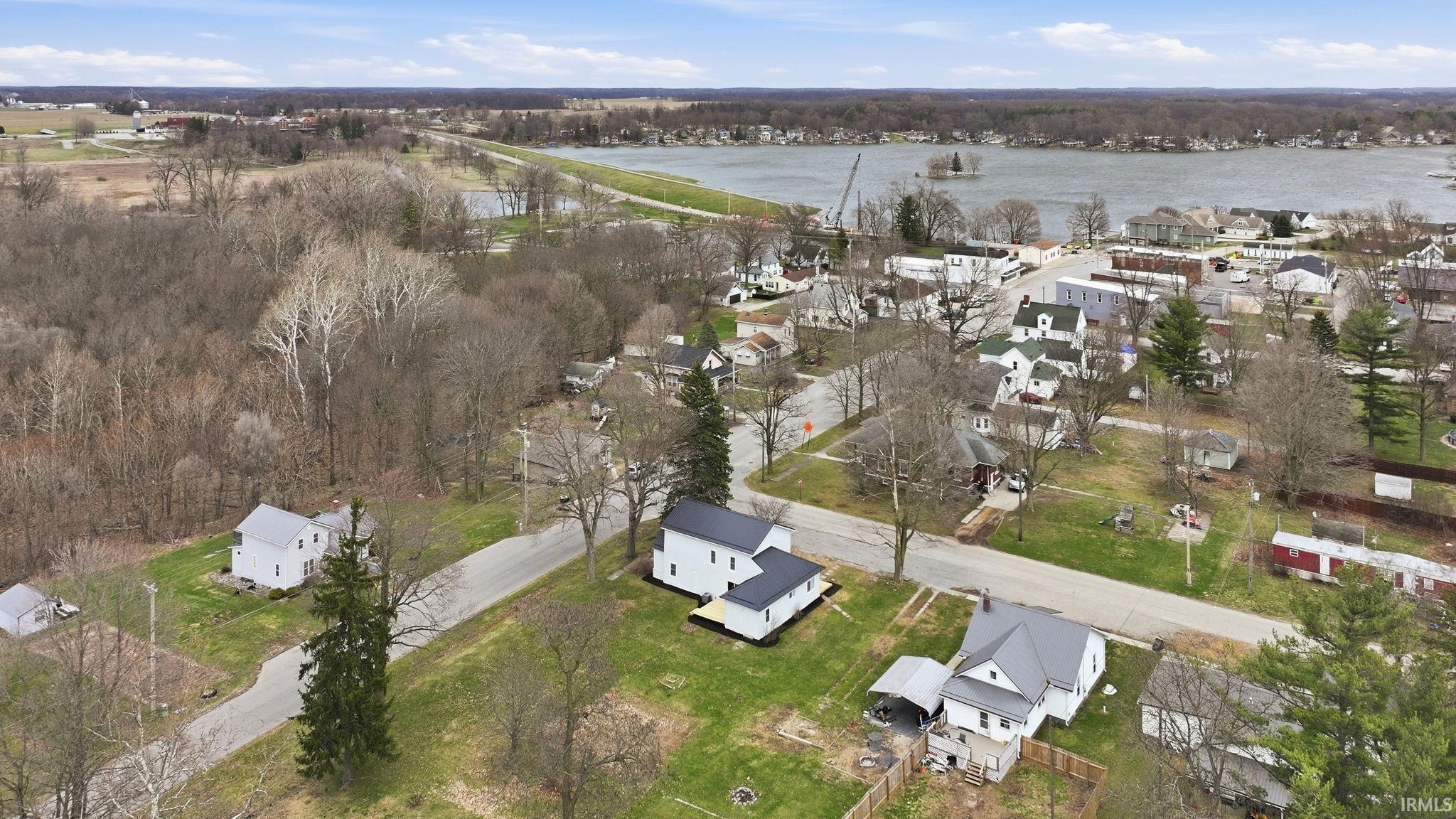 102 Martin Street Rome City, IN 46784 - Photo 8 of 31