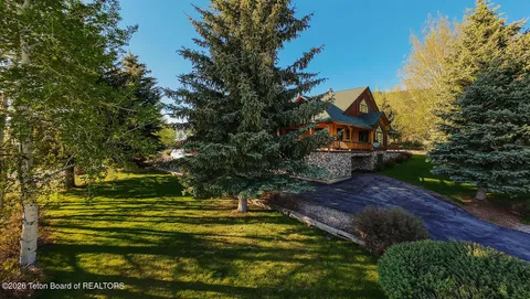 $995,000 | 507 West Elkhorn Drive, Star Valley Ranch, WY 83127