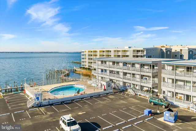 a picture of city view