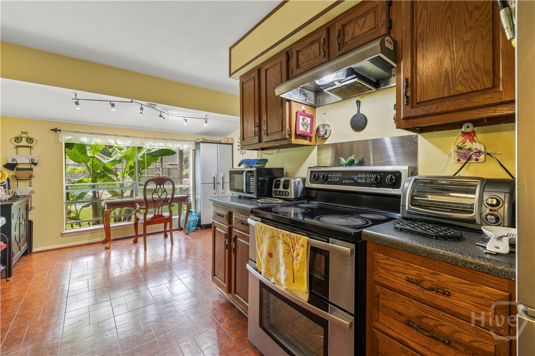 10524 Gray Fox Way Savannah, GA 31406 - Photo 12 of 36