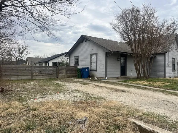 $1,550 | 119 South 5th Street, Sanger, TX 76266