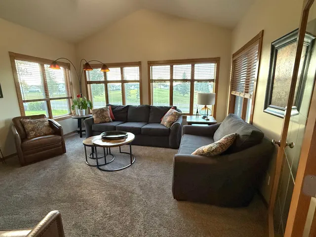$800,000 | 1007 6th Avenue Northeast, Dilworth, MN 56529
