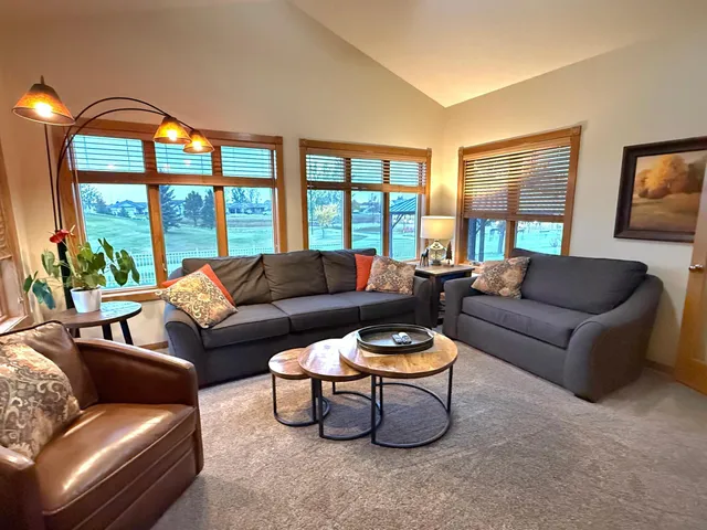 $800,000 | 1007 6th Avenue Northeast, Dilworth, MN 56529