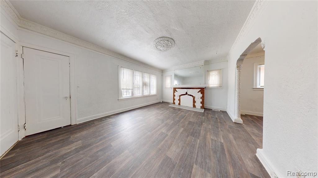 17551-1 Santa Rosa Drive Detroit, MI 48221 - Photo 5 of 9