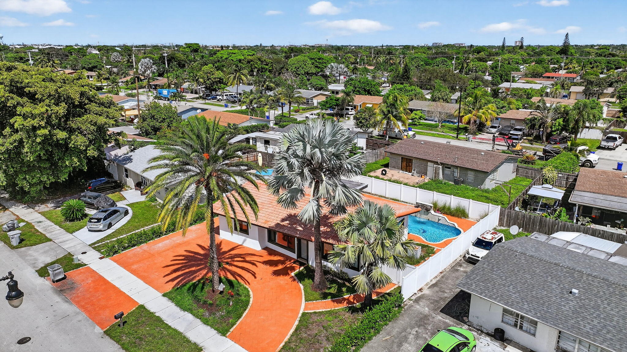 2840 Northeast 7th Terrace Pompano Beach, FL 33064 - Photo 32 of 42 an aerial view of multiple house