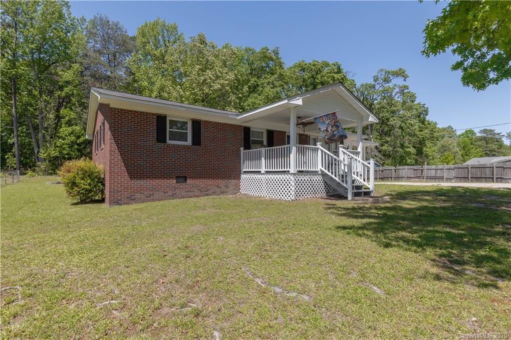 175 Wildwood Road Great Falls, SC 29055 - Photo 2 of 25 Gallery Image 2