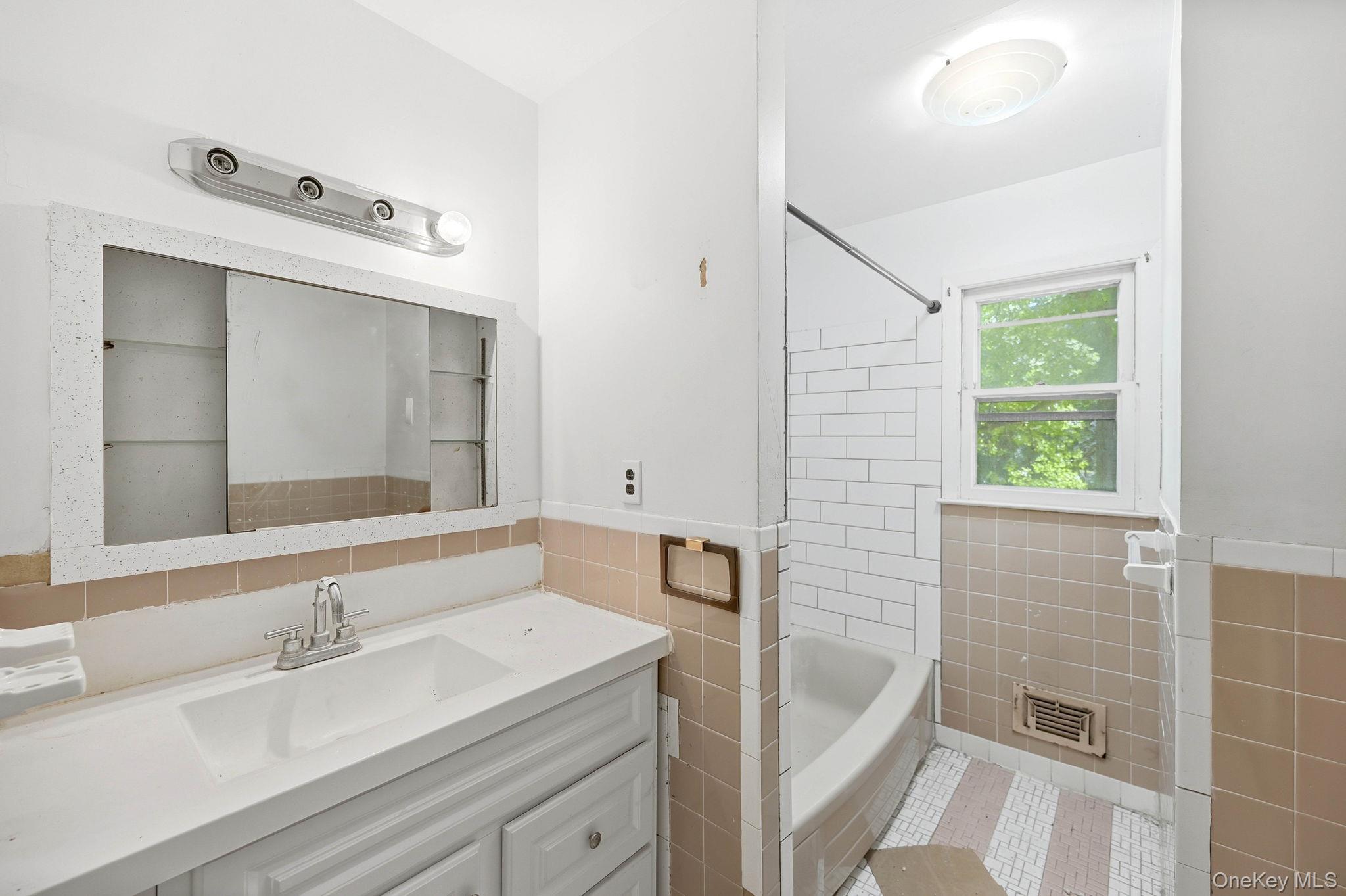 5 Flamingo Lane Spring Valley, NY 10977 - Photo 18 of 48