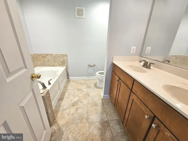 $2,850 | 14253 A Woven Willow Lane, Unit 95, Centreville, VA 20121