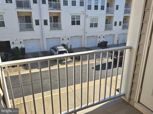 $2,850 | 14253 A Woven Willow Lane, Unit 95, Centreville, VA 20121