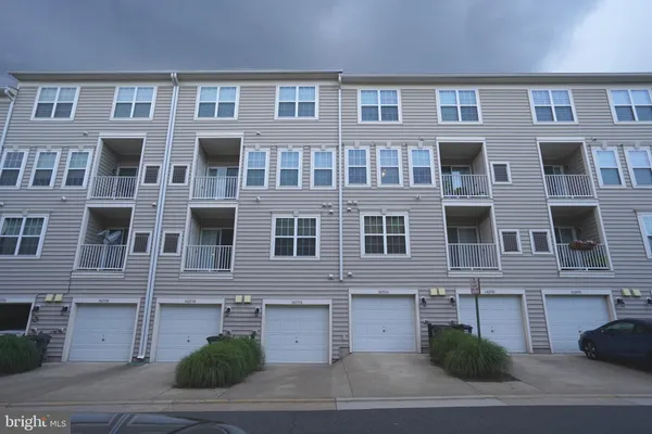 $2,850 | 14253 A Woven Willow Lane, Unit 95, Centreville, VA 20121