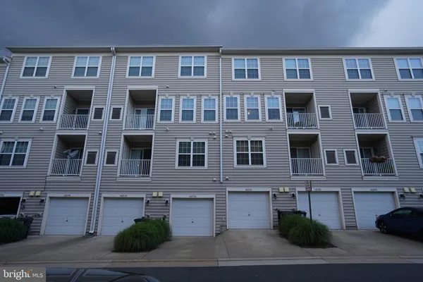 $2,850 | 14253 A Woven Willow Lane, Unit 95, Centreville, VA 20121
