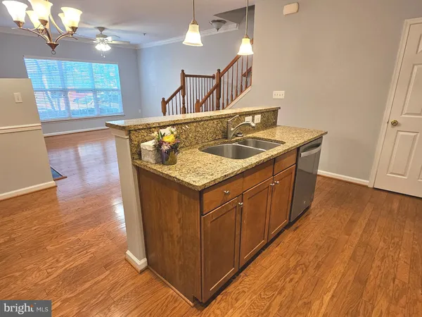 $2,850 | 14253 A Woven Willow Lane, Unit 95, Centreville, VA 20121