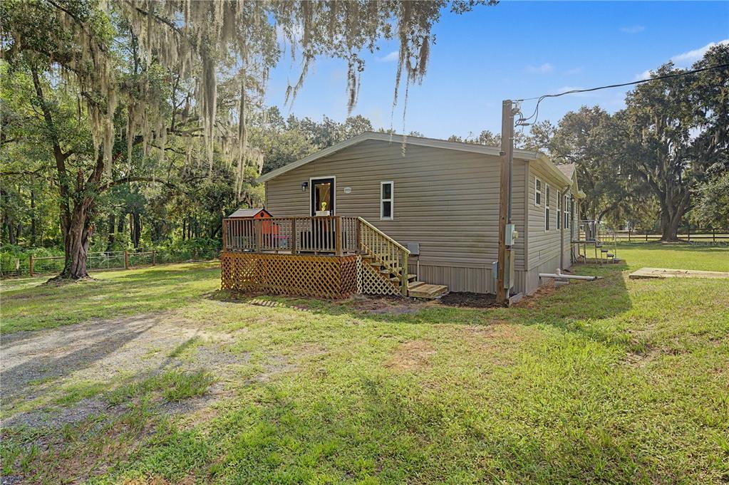 3935 Ewell Road Lakeland, FL 33811 - Photo 1 of 36