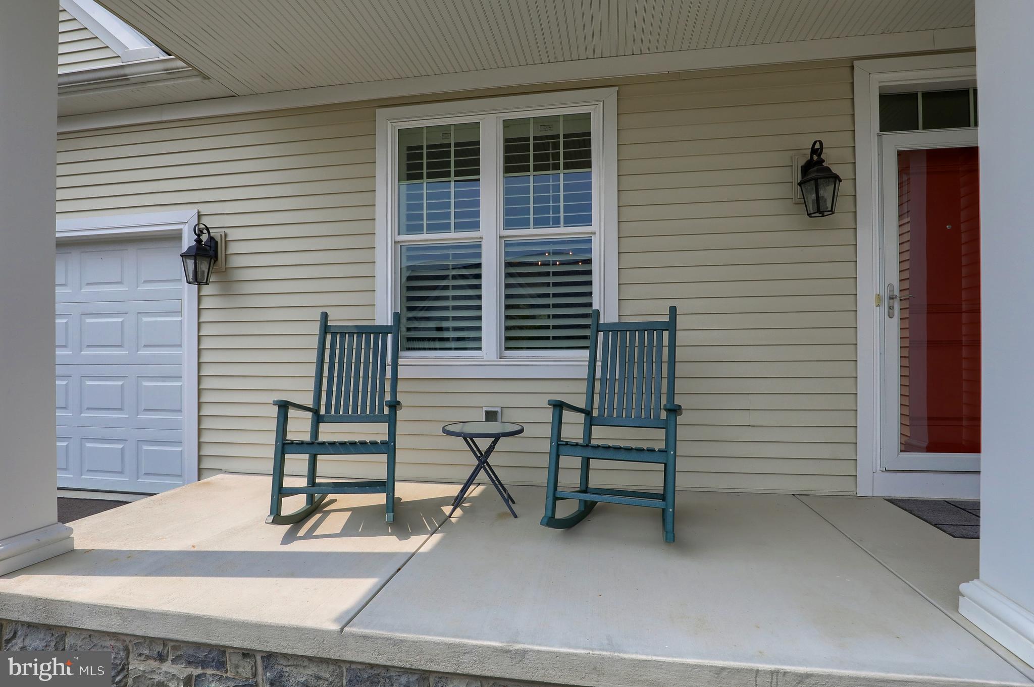 657 Dorset Street Lititz, PA 17543 - Photo 4 of 43