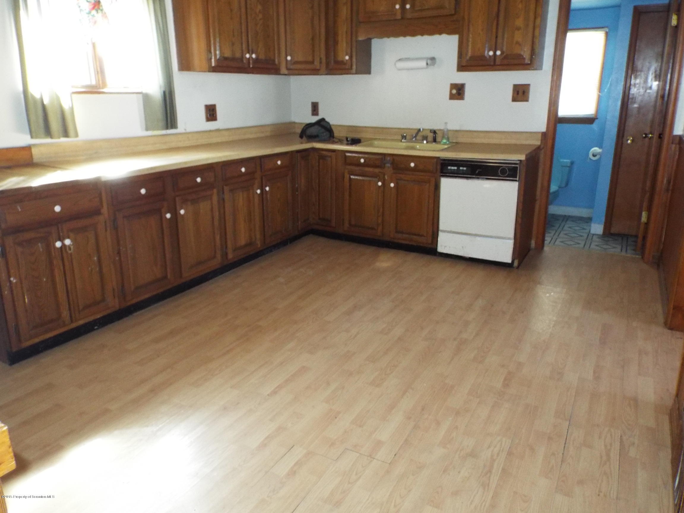 1066 Montdale Road Scott Township, PA 18447 - Photo 8 of 11 Gallery Image 8