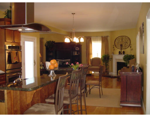 8 Acorn Way Georgetown, MA 01833 - Photo 11 of 29 Gallery Image 11
