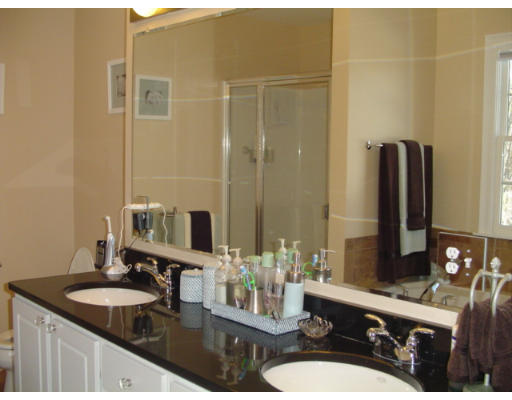 8 Acorn Way Georgetown, MA 01833 - Photo 18 of 29 Gallery Image 18