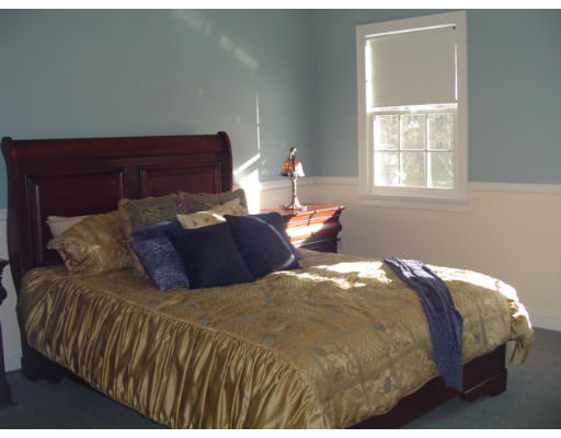 8 Acorn Way Georgetown, MA 01833 - Photo 20 of 29 Gallery Image 20