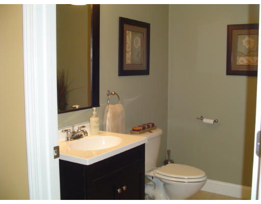 8 Acorn Way Georgetown, MA 01833 - Photo 29 of 29 Gallery Image 29
