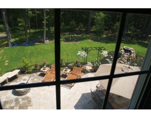 8 Acorn Way Georgetown, MA 01833 - Photo 4 of 29 Gallery Image 4