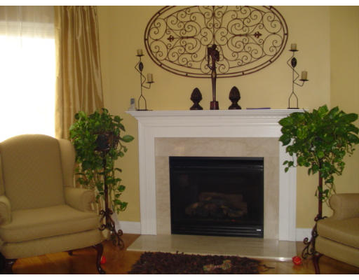 8 Acorn Way Georgetown, MA 01833 - Photo 8 of 29 Gallery Image 8