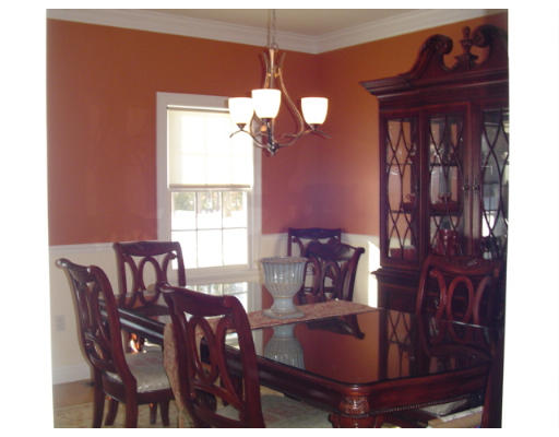 8 Acorn Way Georgetown, MA 01833 - Photo 10 of 29 Gallery Image 10