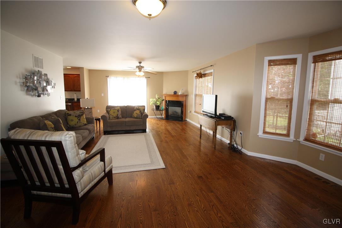 4169 Walter Road Bethlehem, PA 18020 - Photo 11 of 26