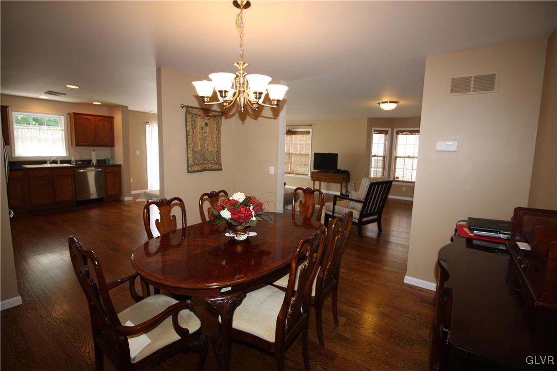 4169 Walter Road Bethlehem, PA 18020 - Photo 15 of 26