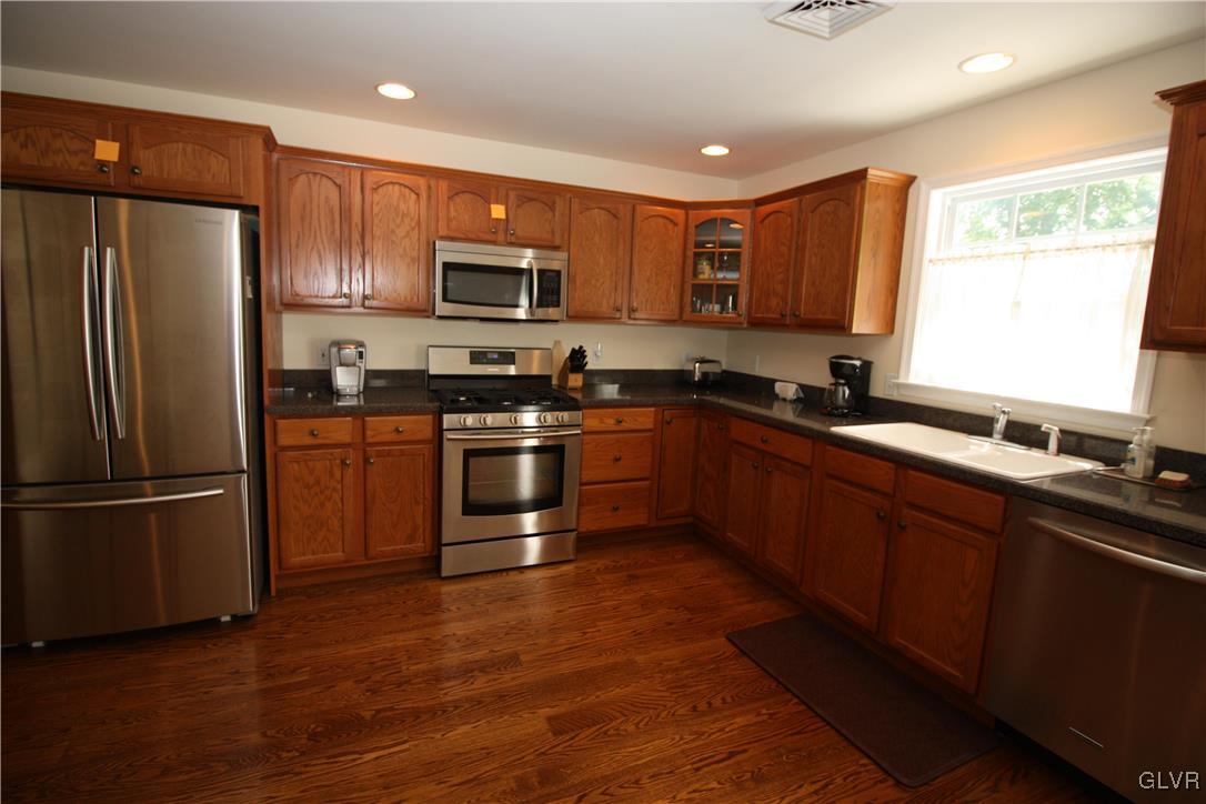 4169 Walter Road Bethlehem, PA 18020 - Photo 16 of 26