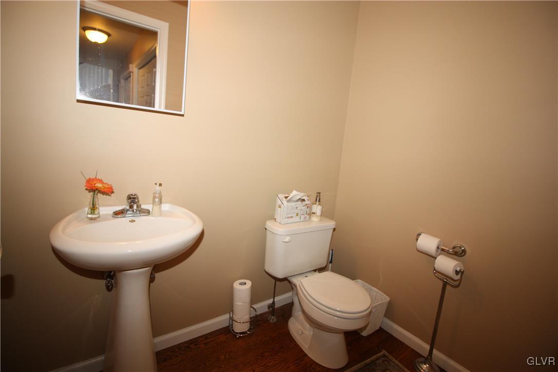 4169 Walter Road Bethlehem, PA 18020 - Photo 10 of 26